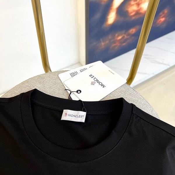 定番モンクレール レプリカ ロゴ コットン クルーネック Tシャツ 2色 moy41504